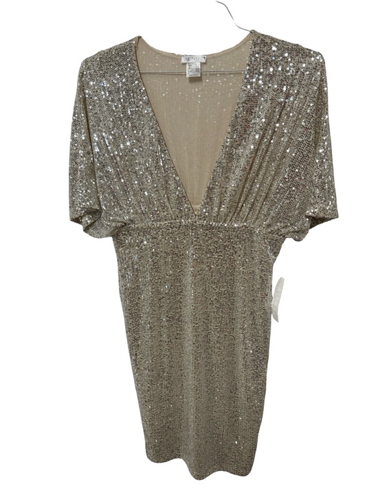 VENUS Dresses & Skirts - VENUS Sequin Short Sleeve Deep V Cocktail Dress in Champagne
